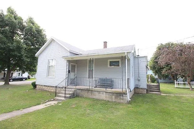 221 E Lincoln Ave photo 1