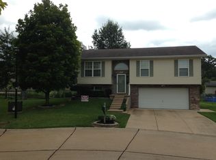 1078 Quail Dr, Festus, MO
