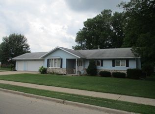 311 S Maple St, Black Creek, WI 54106