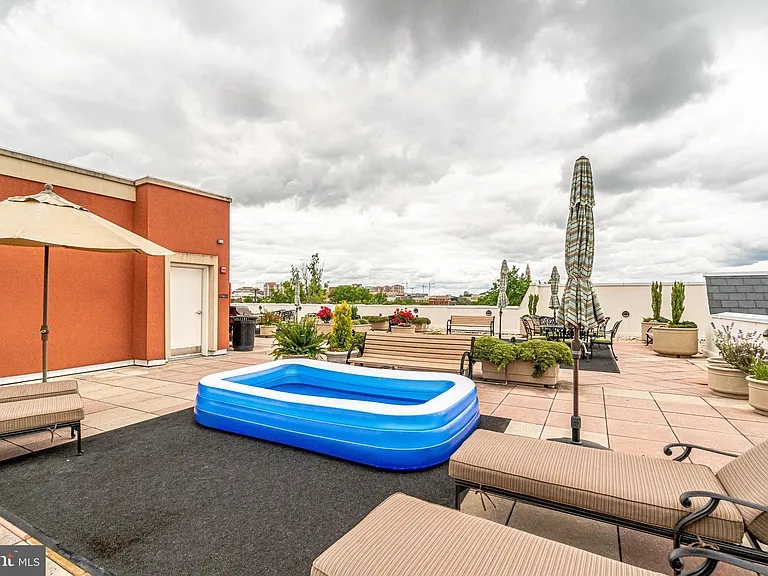 1115 Cameron St #208 — Photo 52
