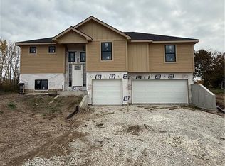 12404 Morgan St, Excelsior Springs, MO 64024