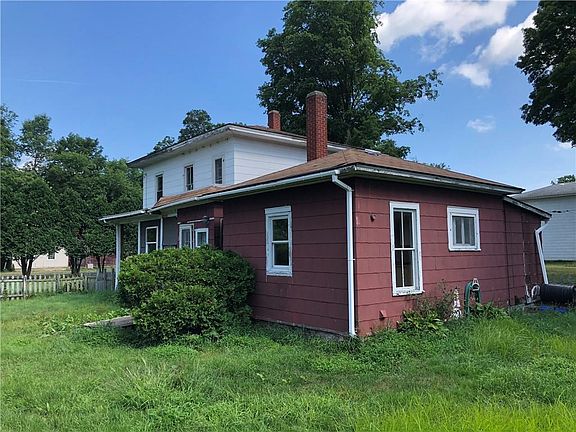 4th image of 376 E Dyke St