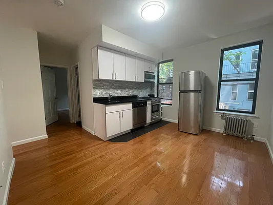 Rented by Oxford Property Group | media 12