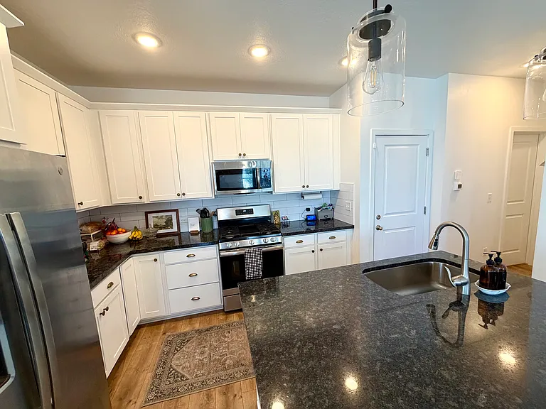4416 W Glendon Dr — Photo 4