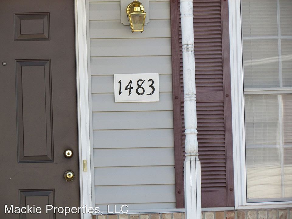 2nd image of 1483 W Rockcrest Dr