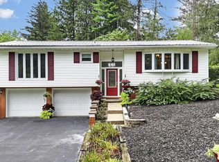 3215 Nob Hill Rd, Zanesville, OH 43701
