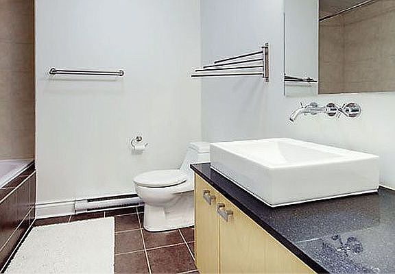 5th image of 111 4th Ave APT 5A
