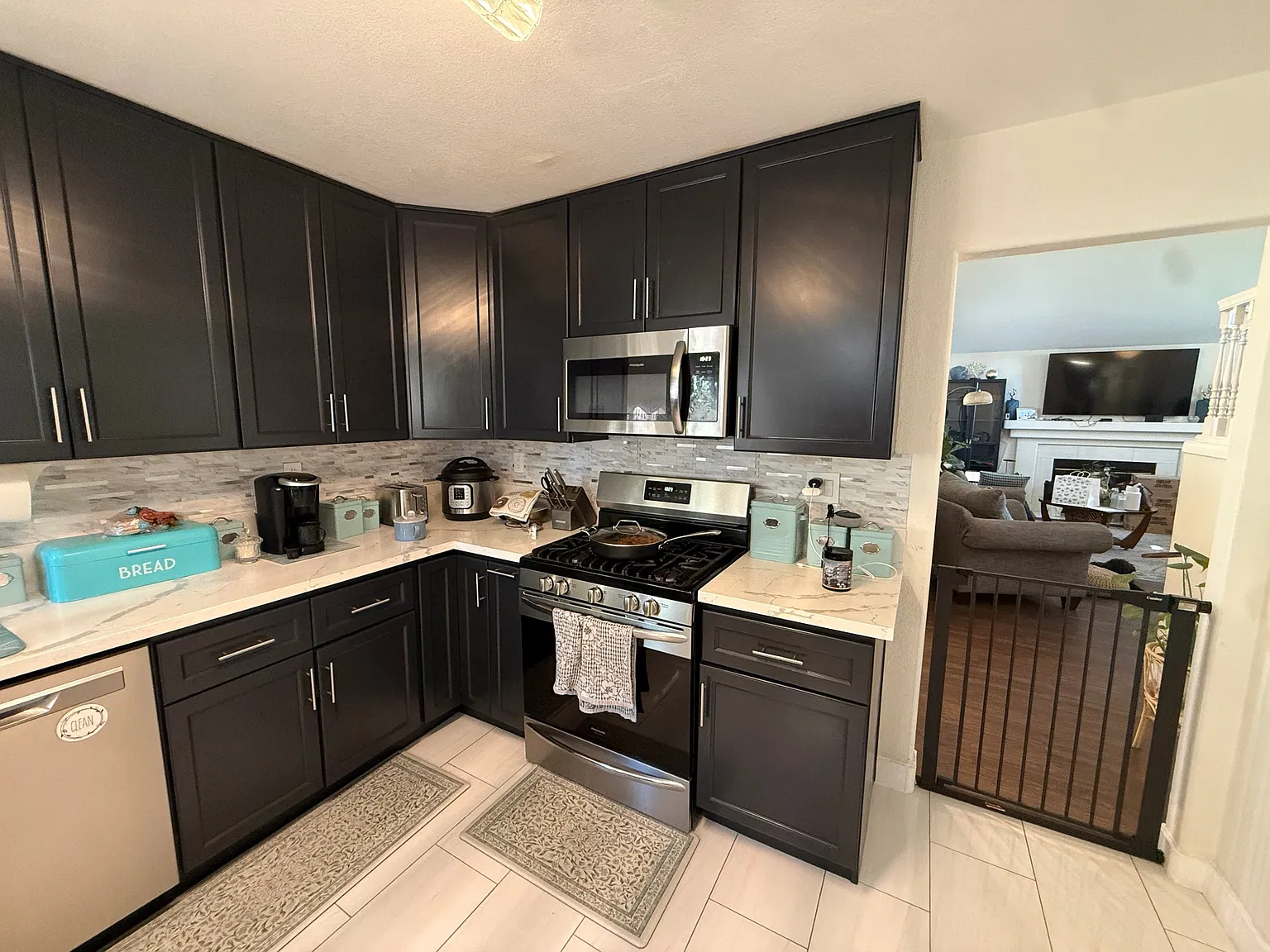 5 bed, 2532 sqft, $3,200 — Photo 4