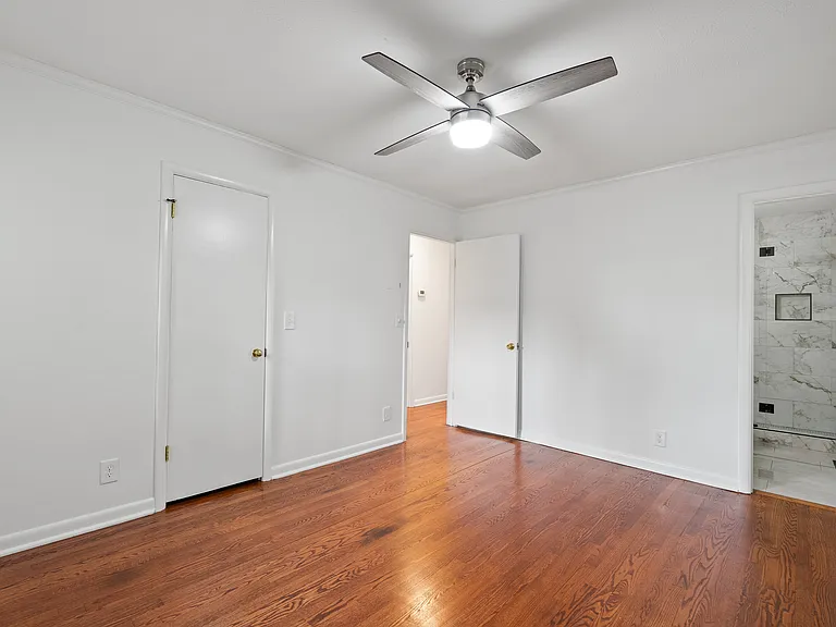 8045 Sabre Dr — Photo 14