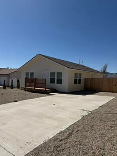 216 Onandaga Ave Photo 1