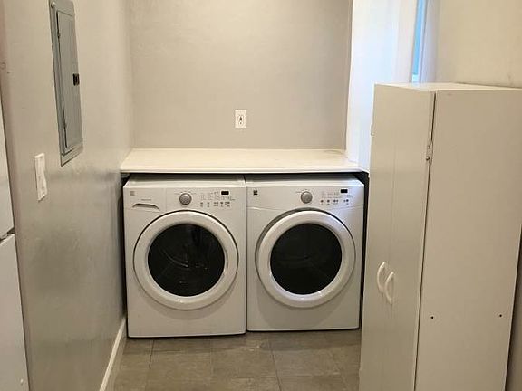 2nd image of 333 N La Peer Dr