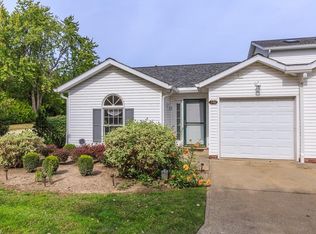 348 Harbor Ridge Ln #4, Fairport Harbor, OH 44077