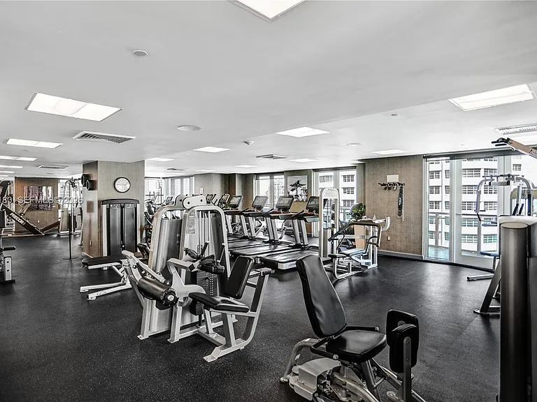 950 Brickell Bay Dr #4610 — Photo 38