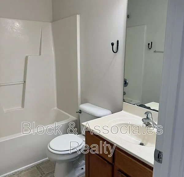 537 Writers Way — Photo 10