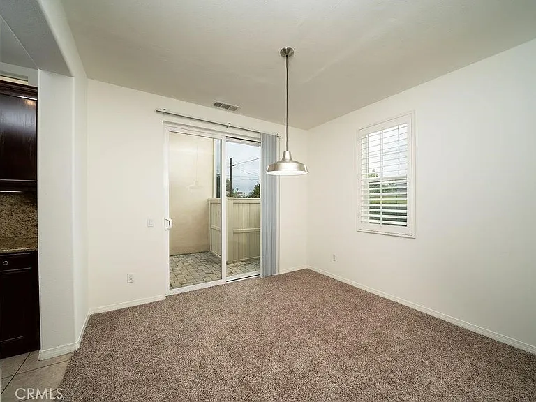 22532 Venice St — Photo 4