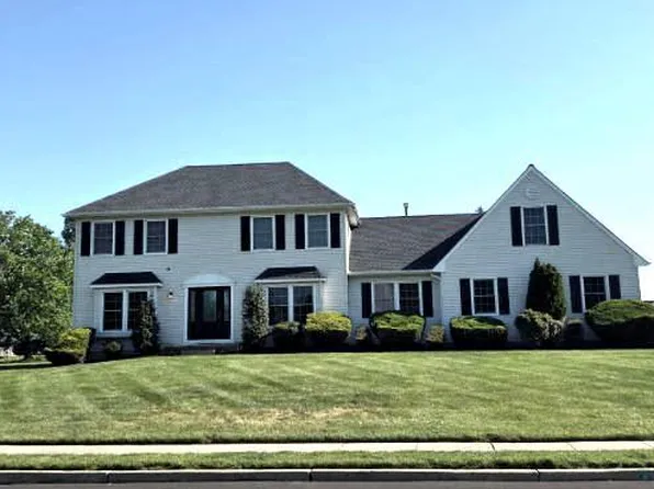 824 Canvasback Dr, Mullica Hill, NJ 08062