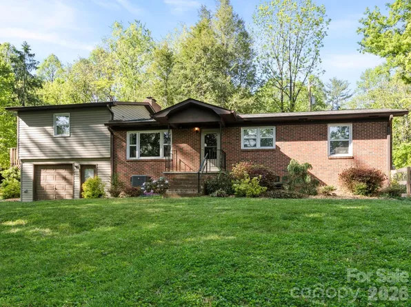97 Columbia Cir, Hendersonville, NC 28792