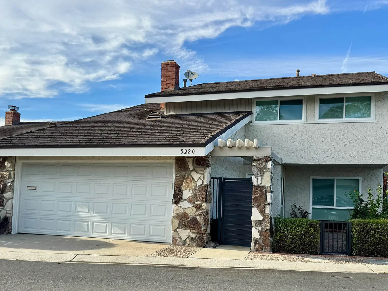 5220 Piccadilly Cir — Photo 1
