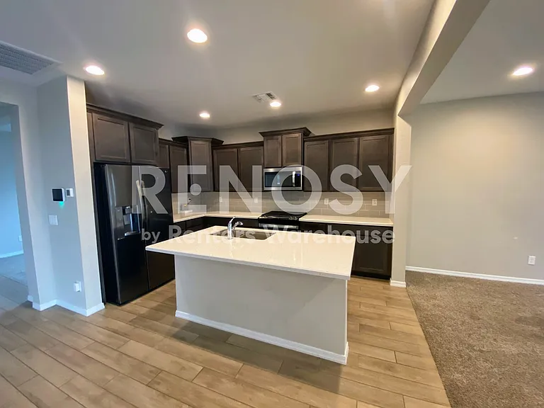 11769 W Mobile Ln — Photo 4