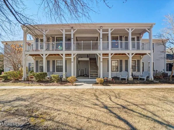 308 Wycoff Way W, East Brunswick, NJ 08816