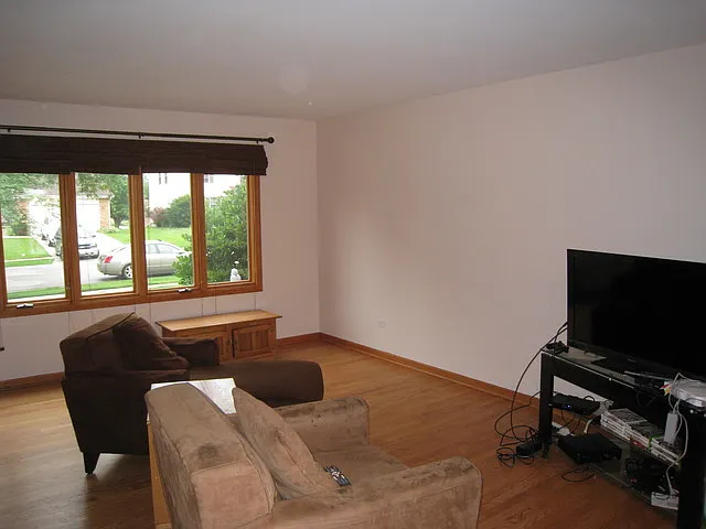 706 N Point Dr — Photo 2