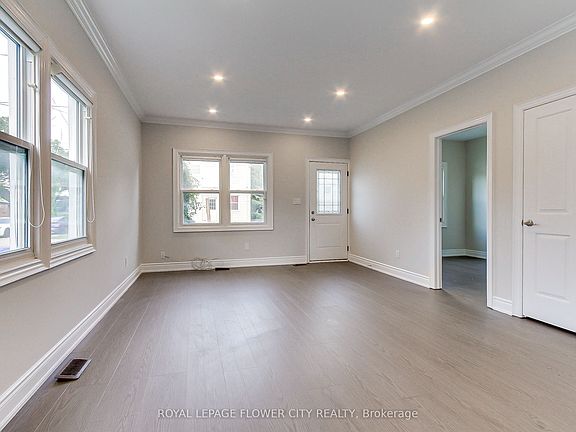 5th image of 24 John St
