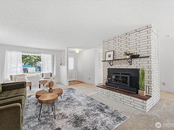 4th image of 309 W Walnut Street