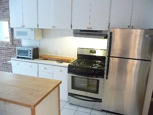 Rented by 4 Points Properties | media 136