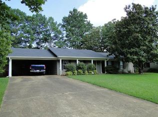 402 Ridgewood Manor Dr, Oxford, MS 38655
