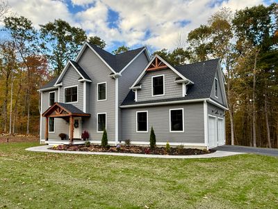 33 Greenwich Place, Colchester, CT, 06415
