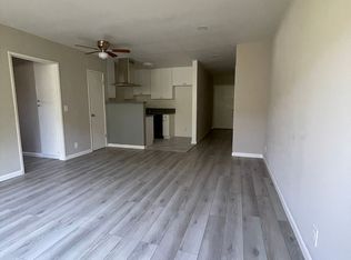 7461 Hazeltine Ave, Van Nuys, CA 91405