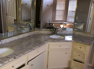 1801 Twin Oaks St, Friendswood, TX 77546