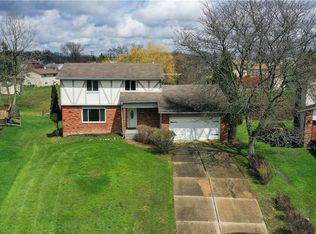 7221 Hyannis Dr, Bedford, OH