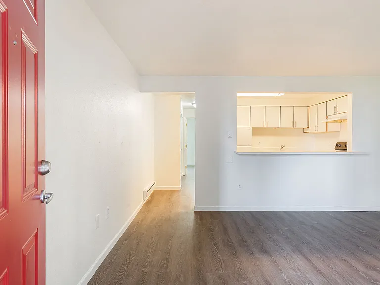 Bridgeview Flats — Photo 6