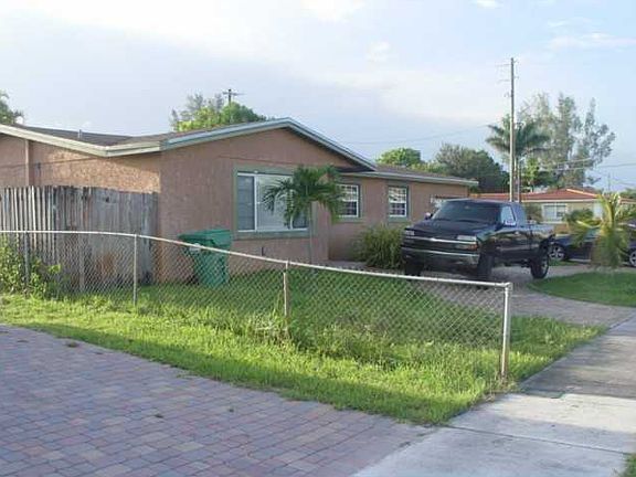 3rd image of 18160 NW 81st Ct