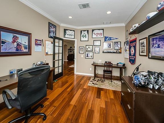 4th image of 10117 Downey Ln