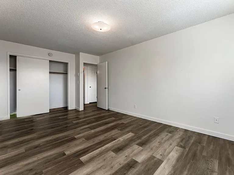 ES2275 -Eagle Rock Apartments — Photo 32