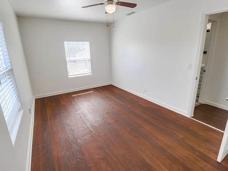 843 Georgia St — Photo 24