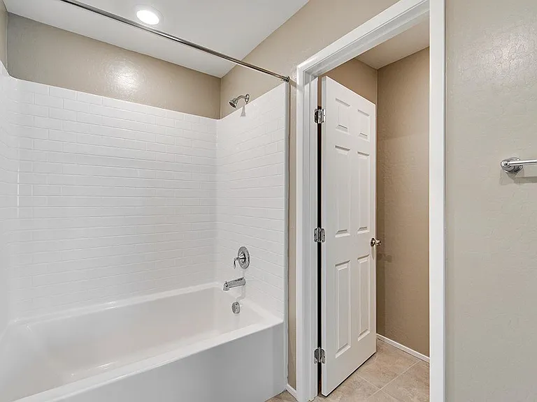 6238 Mavora Lakes St — Photo 30