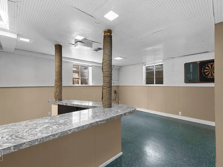413 E Atwater Ave — Photo 28