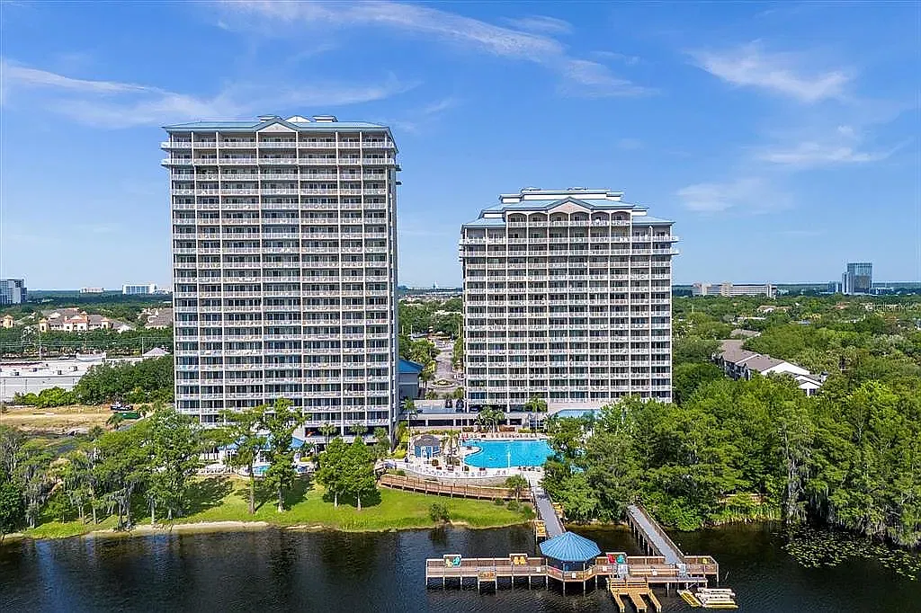 13427 Blue Heron Beach Dr — Photo 1