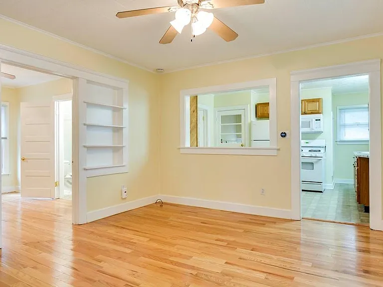130 Dwight Ave — Photo 4