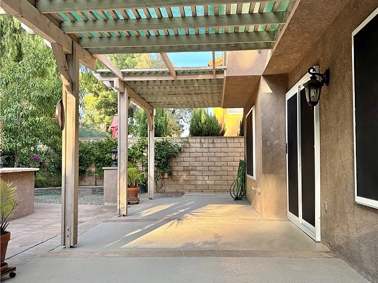 1834 Berryhill Dr — Photo 40