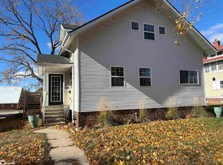 314 N Jefferson St, Sigourney, IA