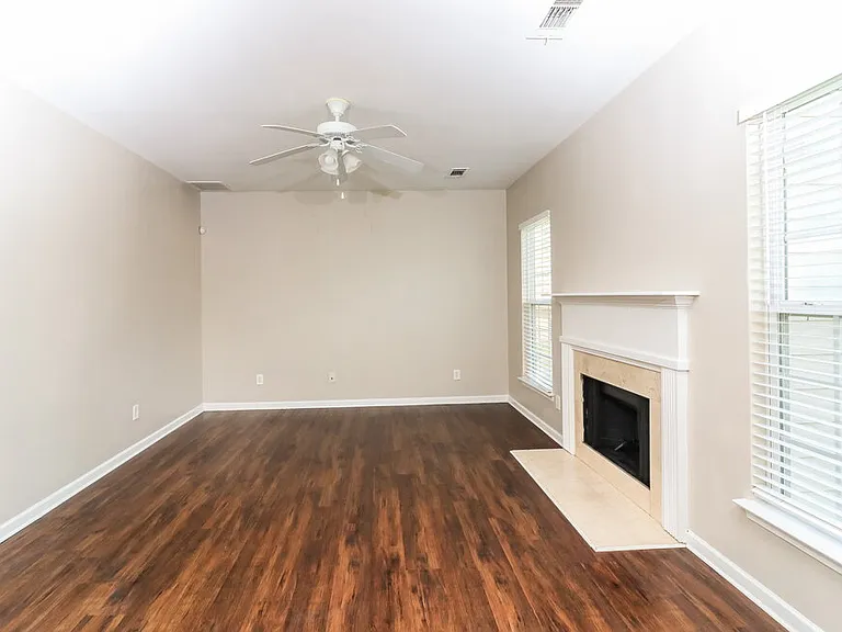 1647 Bradmere Ln — Photo 6