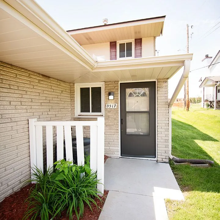 3501-3507 Hillsboro Ave N #3433-3525