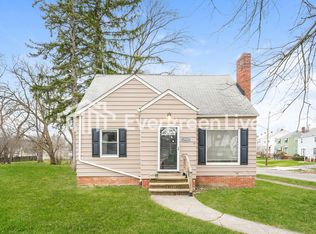 17919 North Blvd, Maple Heights, OH 44137