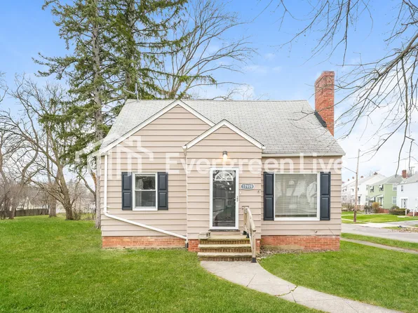 17919 North Blvd, Maple Heights, OH 44137