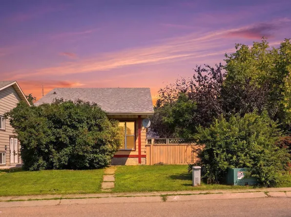 5702 52nd Ave, Beaumont, AB T4X 1B5