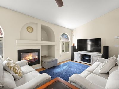 7950 W Flamingo Rd UNIT 2142, Las Vegas, NV, 89147